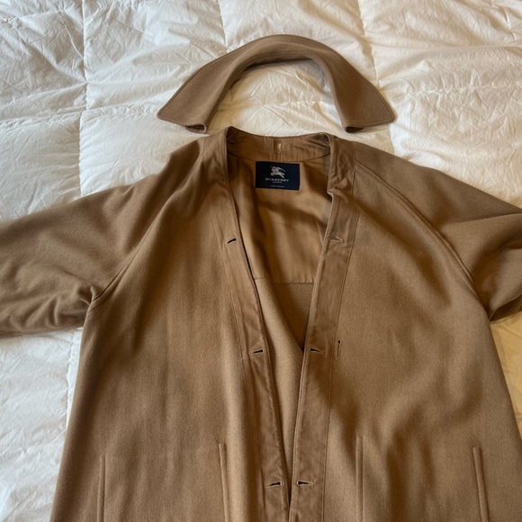 Burberry Trench Coat w/ detachable wool lining and collar - Picture 11 of 15